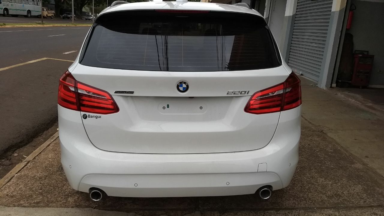 BMW 220i - ACELERADOR ESQUERDO