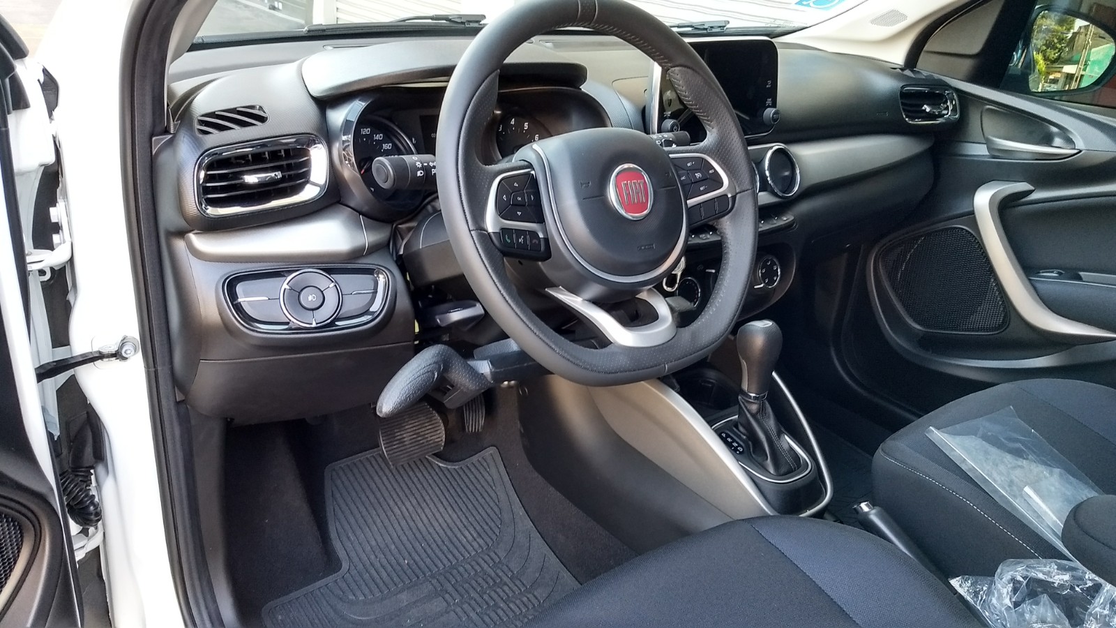 FIAT ARGO - ACELERADOR E FREIO MANUAL
